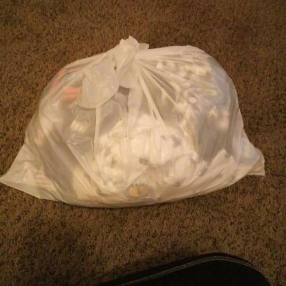 Baby clothes - Picture 1 of 2